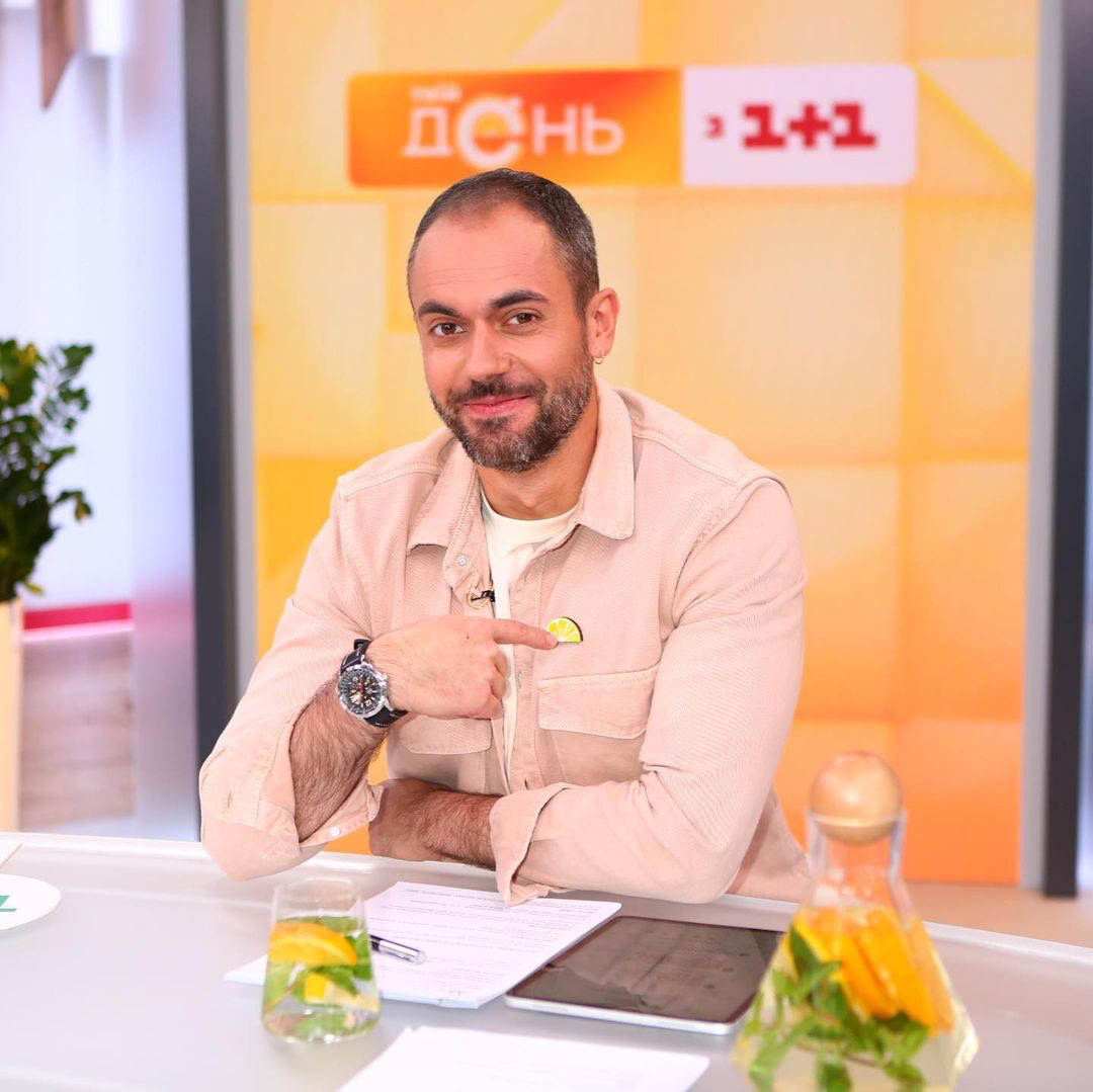 Втрачений зуб, загублені туфлі і хімічні вибухи: найгучніші казуси з українськими ведучими в прямому ефірі